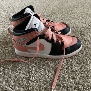 NIKE JORDAN AIR MIDS